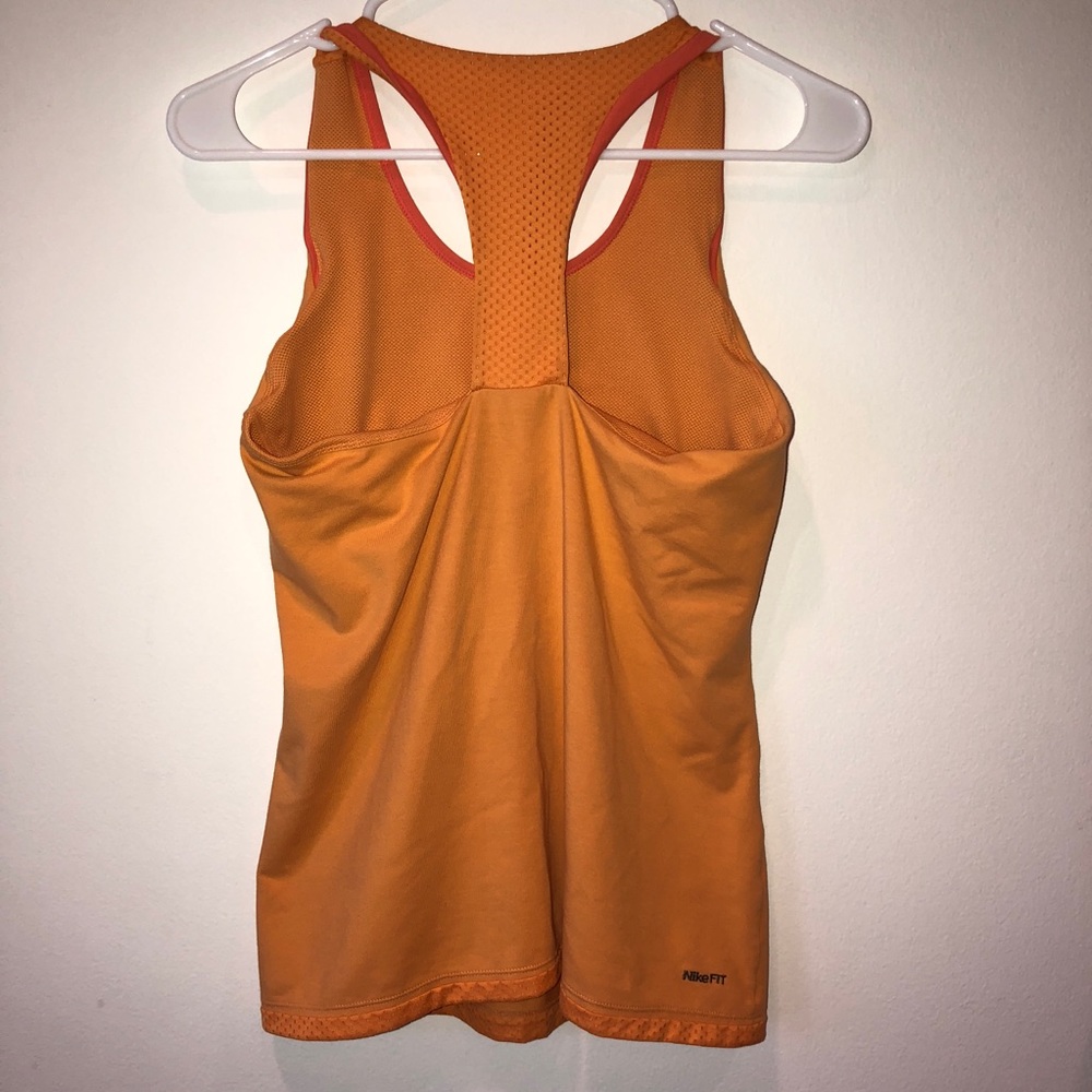 Nike - Picture 3 of 6